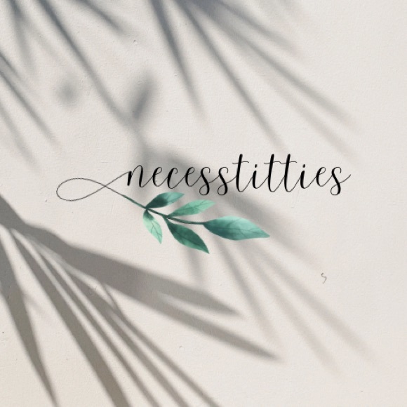 n e w | gold line art ring | fem ring ✨ - Picture 8 of 8